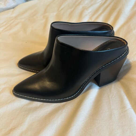 EUC BCBGeneration Pointed Toe Black Leather Mules - Picture 3 of 7